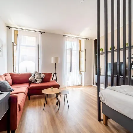 Guesthost - Modern Flat X4 Near The Center *
