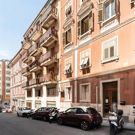 Guesthost - Modern Flat X4 Near The Center *